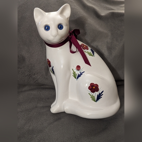 Elpa Alcobaca Portugal White Ceramic Painted Spring Flowers Blue Jewel Eyes Cat - Picture 5 of 8